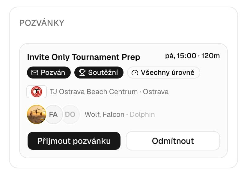 Domovská obrazovka s pozvánkou do zápasu a tlačítky Přijmout a Odmítnout